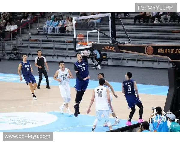 篮板球劣势明显科尔考虑频繁启用双塔阵容进行调整